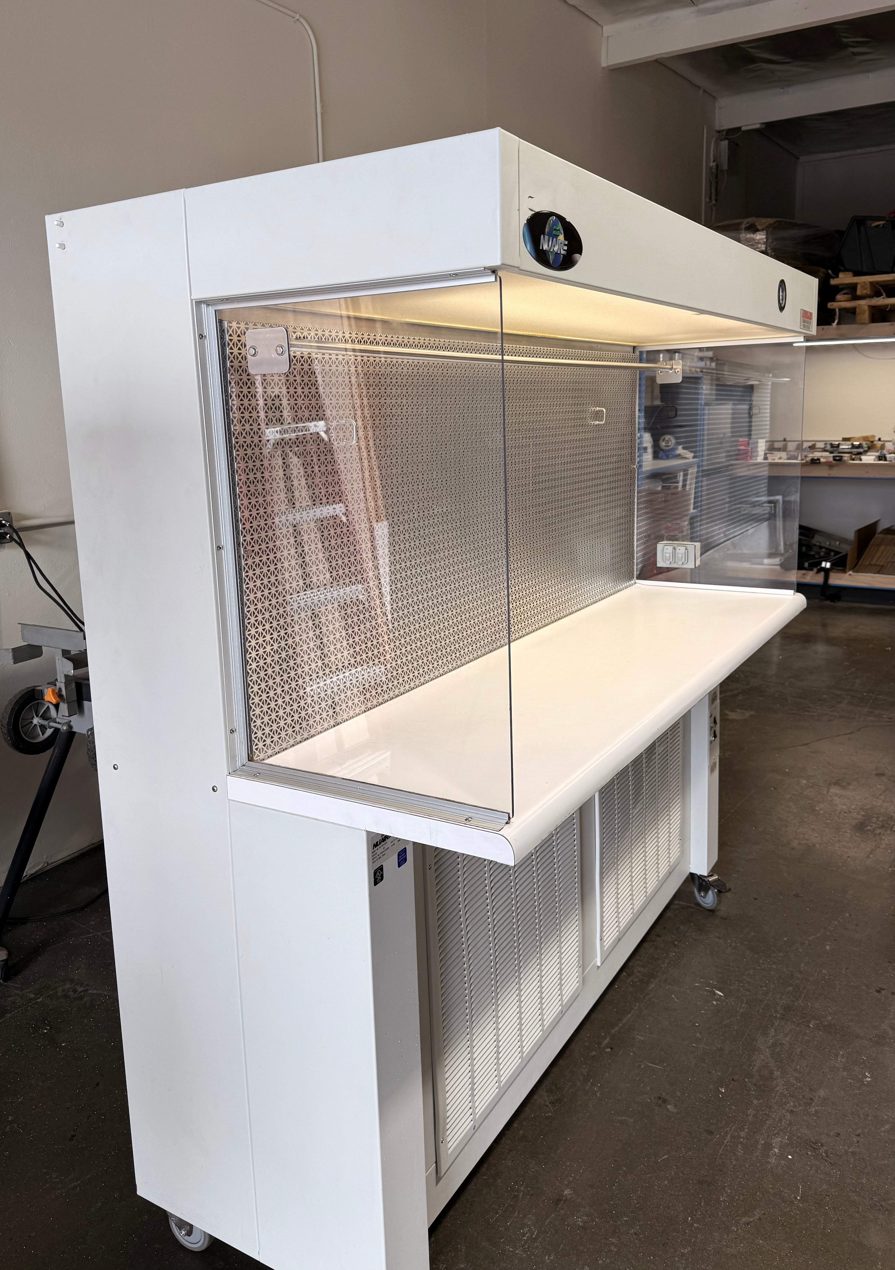 6ft Nuarie Laminar Flow Bench Used